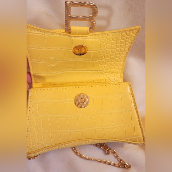 Cute Fashion Yellow Crocodile Patent‎ Leather Mini Crossbody Purse - Picture 8 of 11